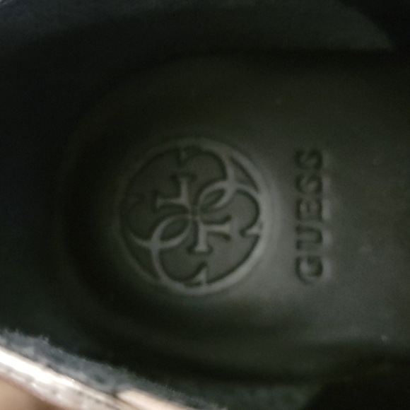 GUESS ANKLE BOOTIES - Picture 9 of 12